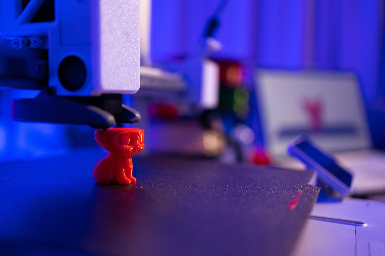 Bambu Lab X1C : rapidité et précision d’impression pour prototypes électroniques