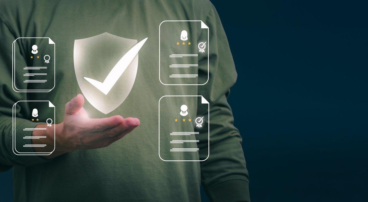 Infographie des principales réglementations cybersécurité 2025 et obligations de conformité pour garantir la sécurité numérique.