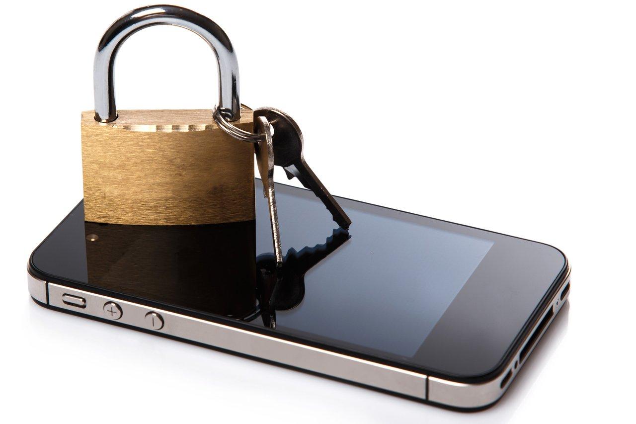 Interface d'une application mobile dévoilant les permissions de confidentialité pour assurer la protection des données personnelles.