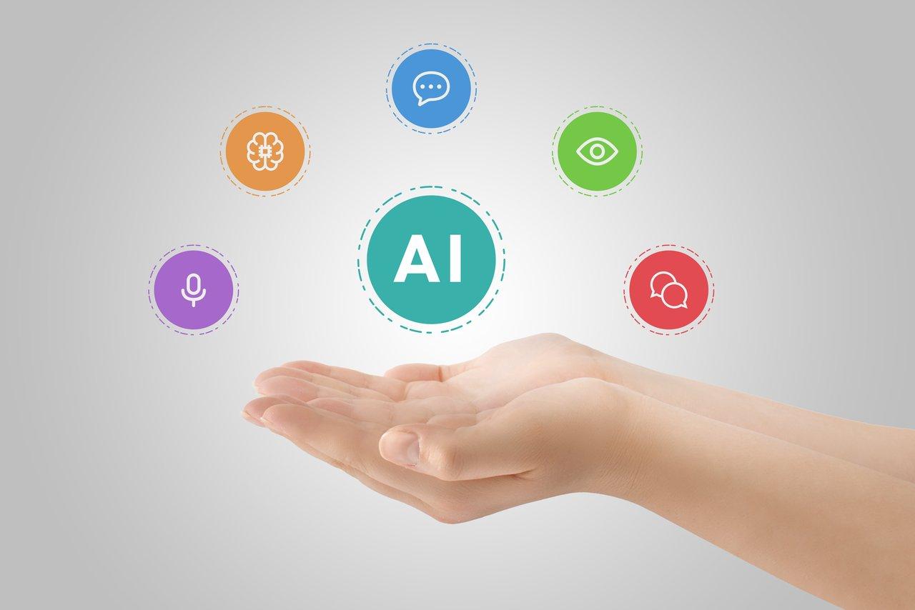 Interface utilisateur d'une AI multimodal illustrant GPT-5 générant du texte et analysant des images simultanément.