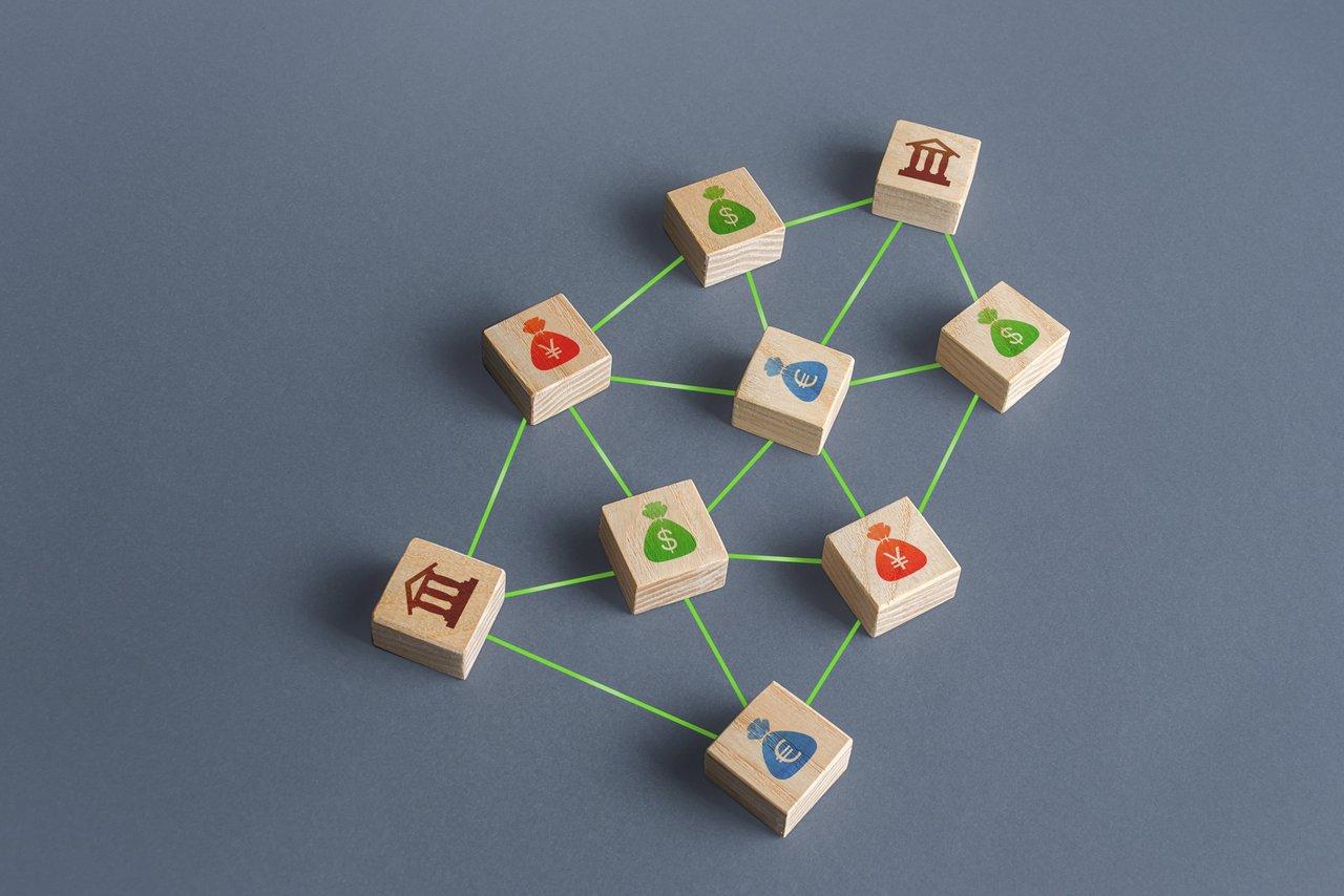 L'écosystème Open Banking illustré, mettant en avant la connectivité sécurisée entre acteurs financiers et interfaces.