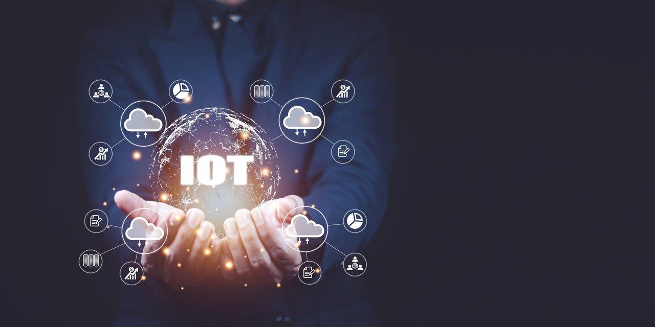 Schéma illustrant l'architecture technique type d’un système IoT, avec perception, réseau, traitement et application.
