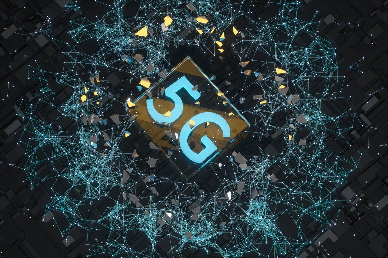 Une carte électronique illustrant un réseau 5G privé industriel avec connectivité avancée et edge computing.