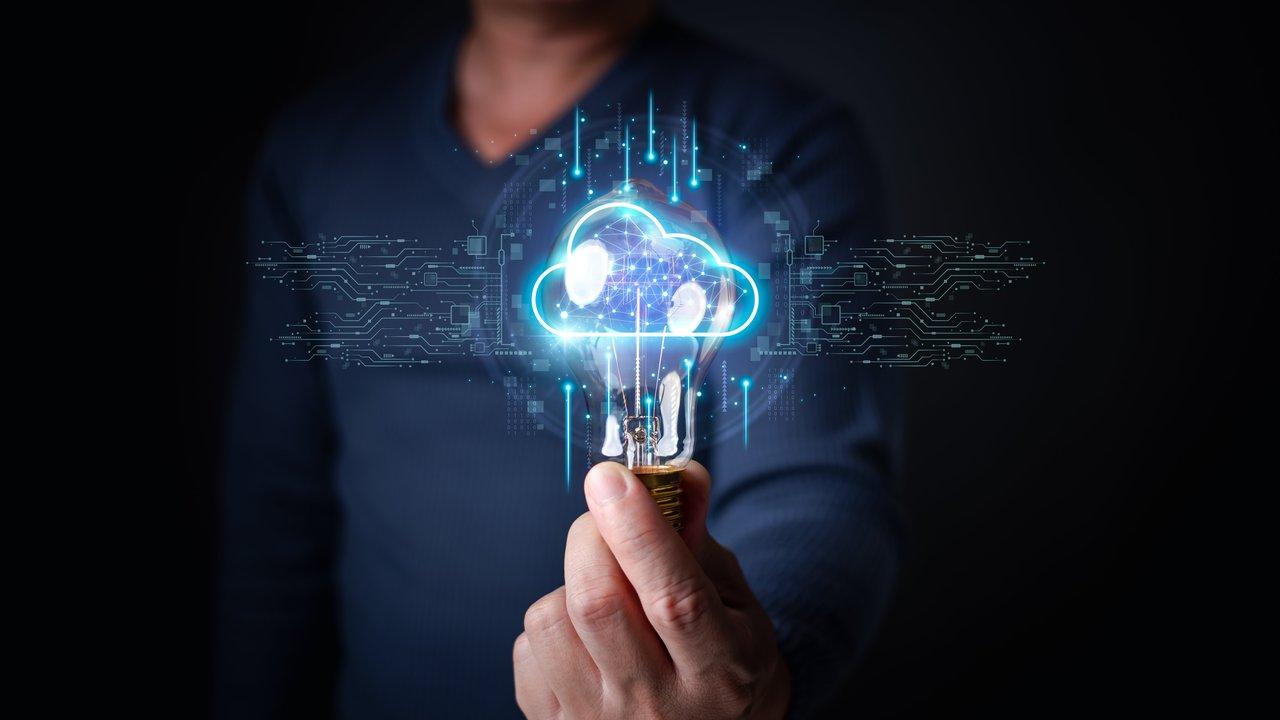 Une illustration symbolisant l'agilité, l'innovation et l'optimisation des coûts grâce au cloud computing.